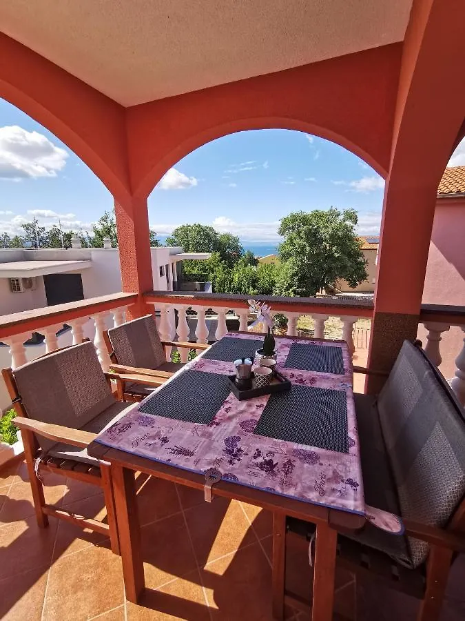Apartments Lea With Pool Malinska 0*,